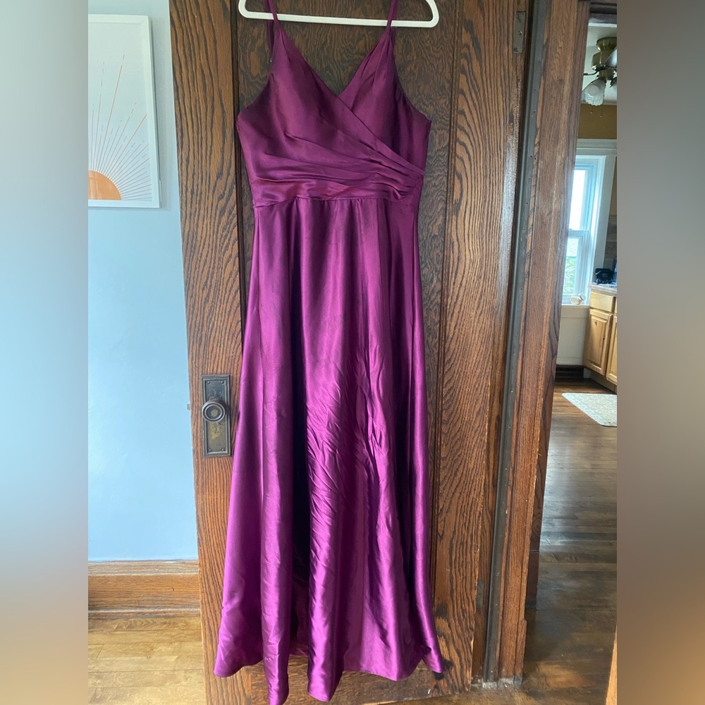 Floor length satin dress - Picture 1 of 12